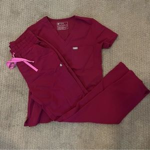 LIKE NEW Figs dark magenta Catarina XS one pocket scrub top- PANTS SEPARATE